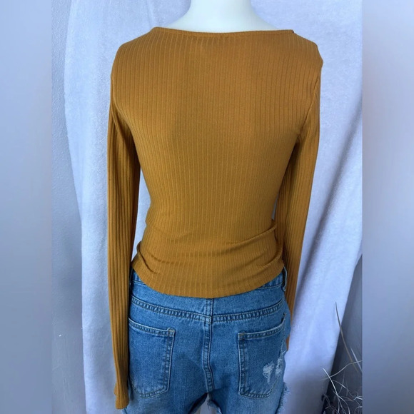 Forever 21 Ribbed Top Ruched Front Long Sleeve V Neck Shirt Large - Picture 2 of 4